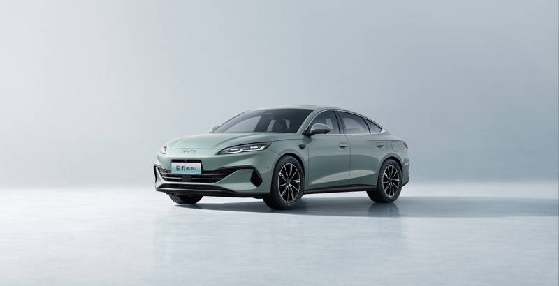 20260108_1767863480557838.jpg 7、海豹06 dm-i 左前45度.jpg