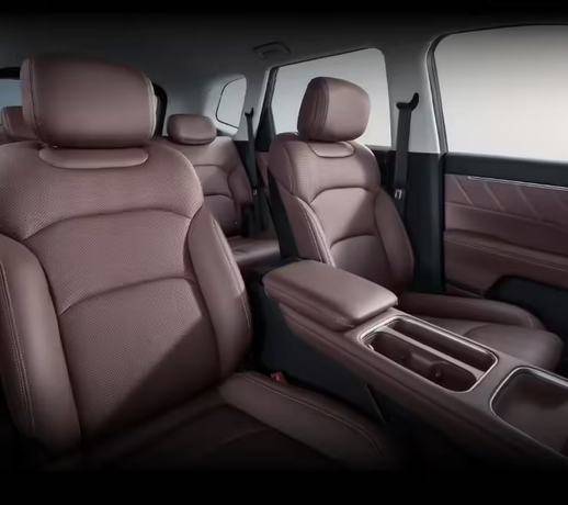 五菱星光560即将上市:硬朗造型 三套动力可选,预售5.98万起