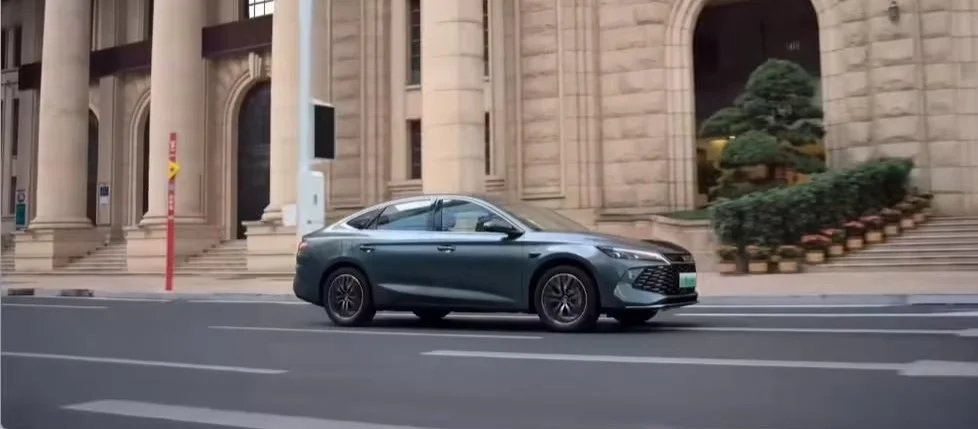 2026款比亚迪秦l dm-i上市:纯电续航最高210公里,9.28万元起