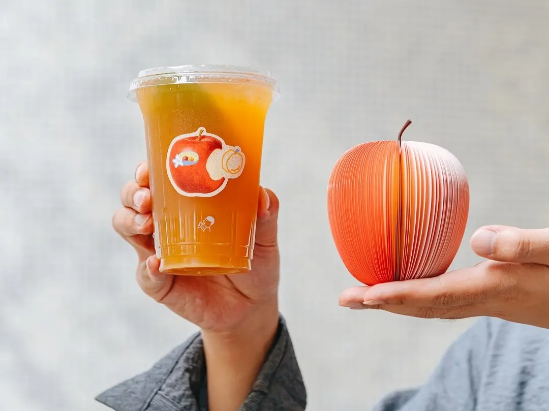 喜茶发布2025小事记:奇兰苹果杏成断货王,海外门店破百家 喜茶推出奇兰苹果杏