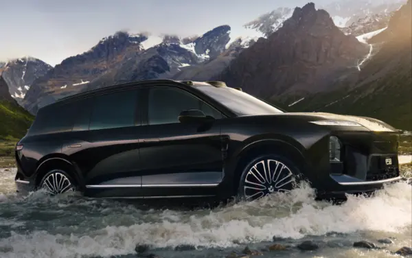 李斌：蔚来es8在浙江五市获大型suv销冠 份额达77%