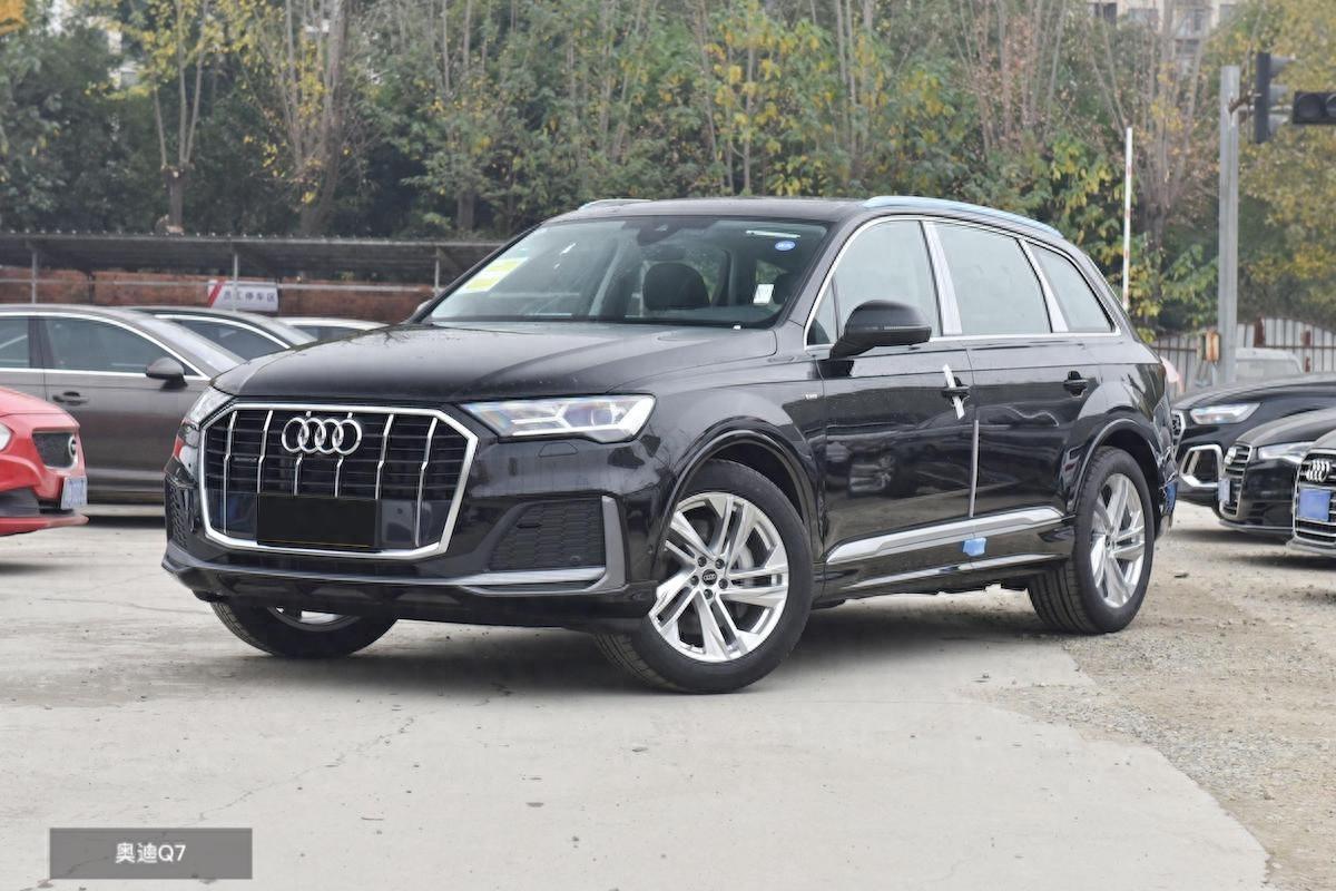 预算60万买豪华suv,林肯飞行家对比奥迪q7,究竟谁更胜一筹?