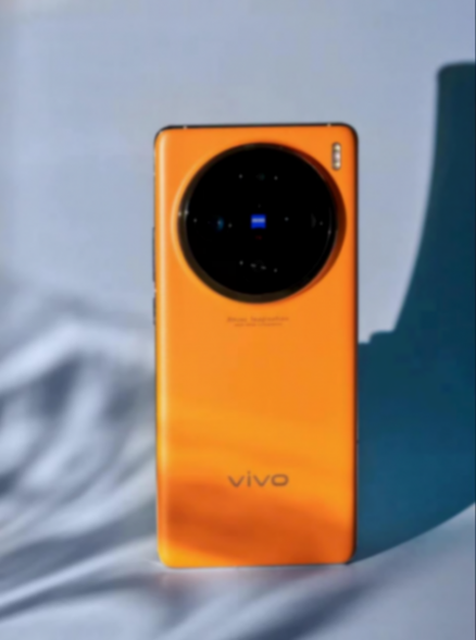 vivo x100 ultra迟迟不发布,原来是憋了大招,网友:没蔡司就不买