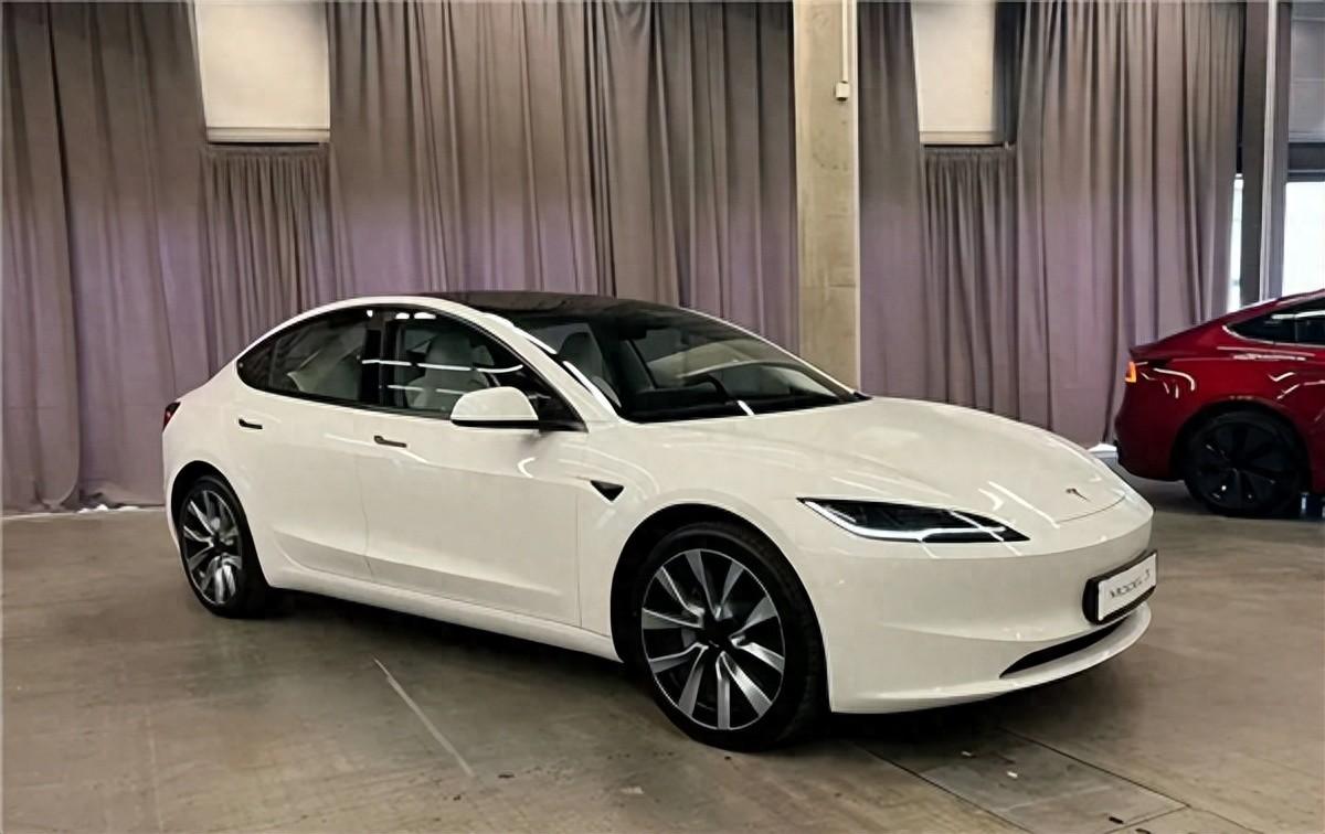 宝马x3车主:看了两年新能源汽车,理想、蔚来、小鹏都在内!为啥最后选了model 3
