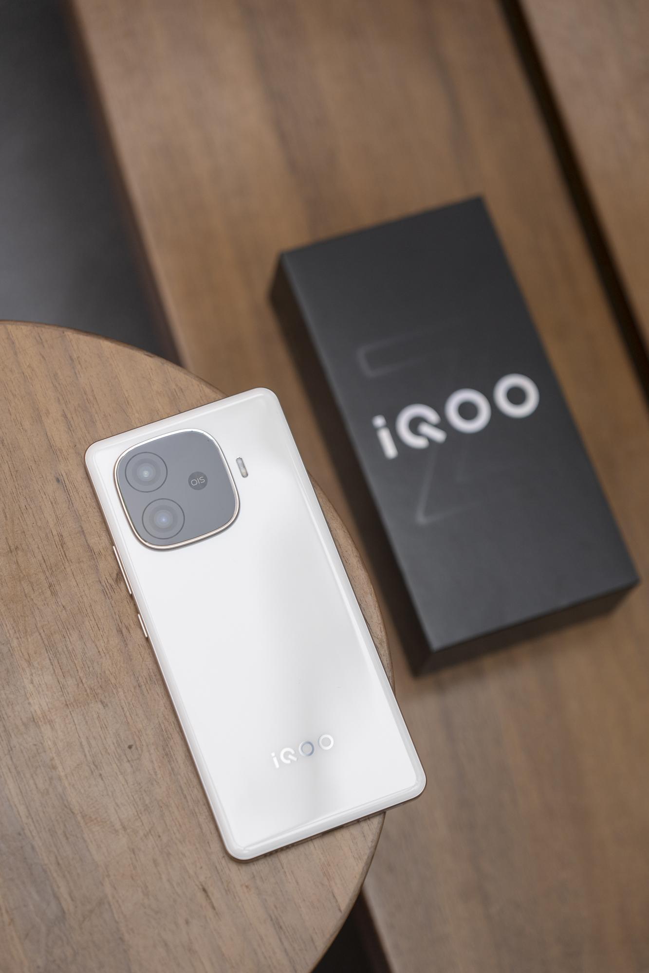 iqoo z9 turbo评测:全面旗舰化的年度最强中端机