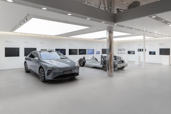 蔚来携2024款全系车型和全栈技术亮相北京车展