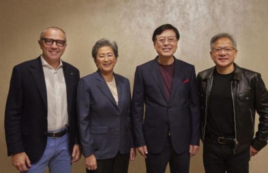 联想下定决心转型,投入巨资押注ai时代!杨元庆:联想是硬核科企