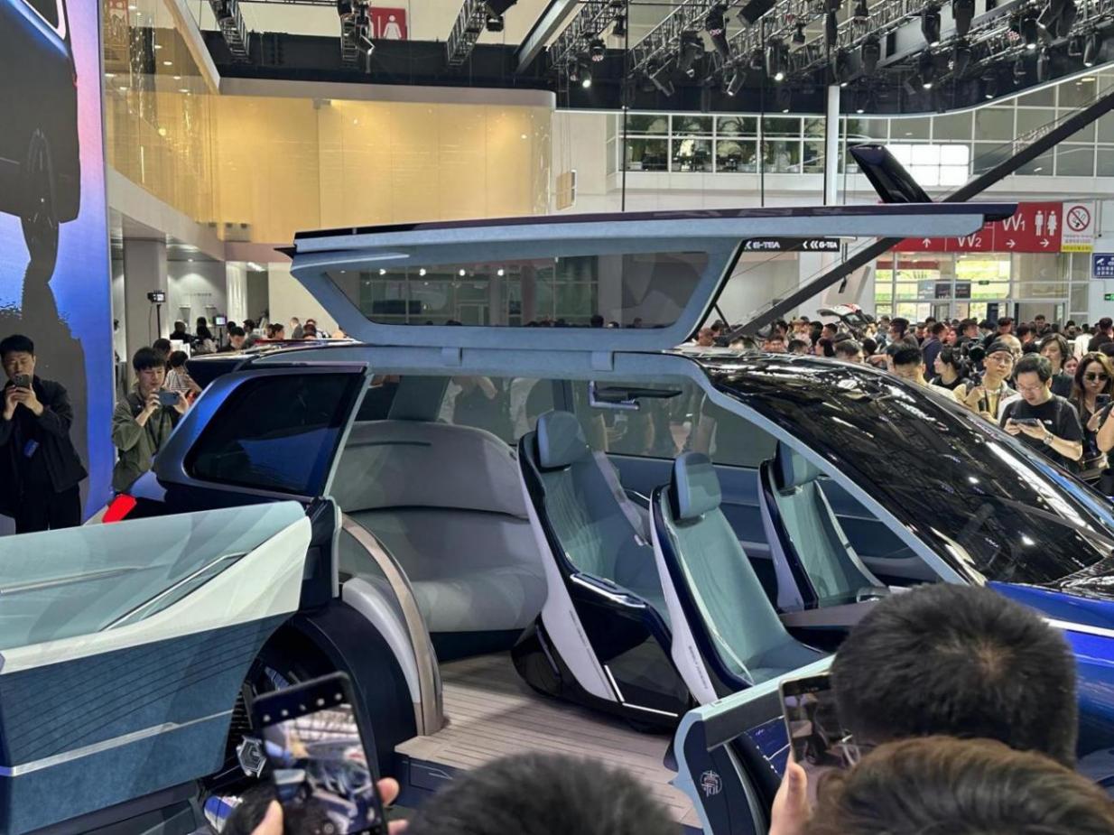 2024北京车展丨 吉利银河旗舰suv“银河星舰”全球首发