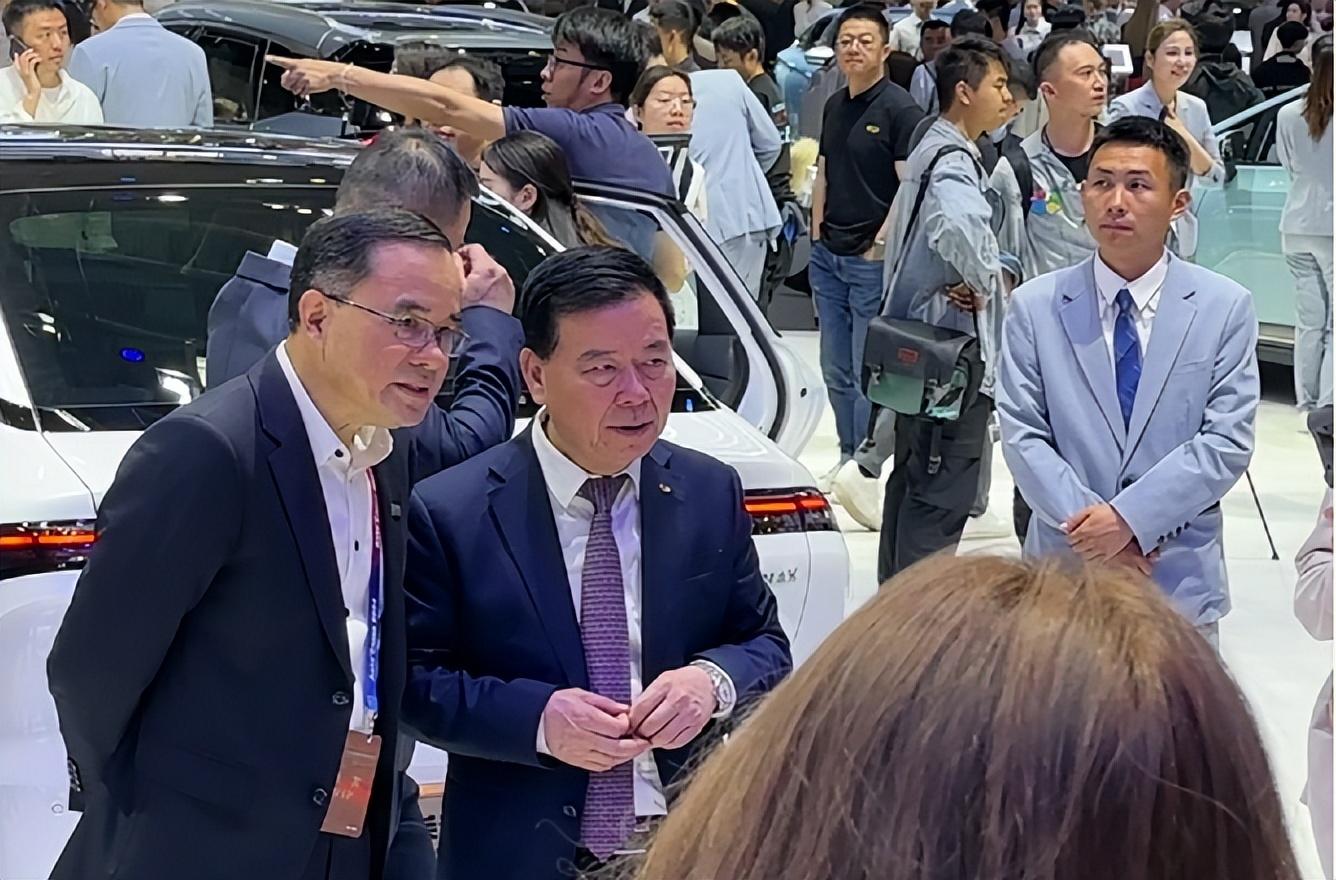 广汽集团董事长曾庆洪车展疑似说话:从明天开始绝对不能这样做了