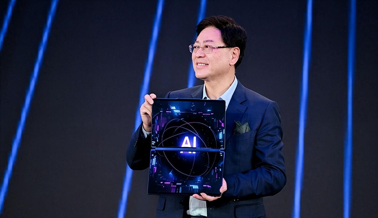 联想真ai pc来了:ai终端新纪元开启,生产力世界彻底被颠覆