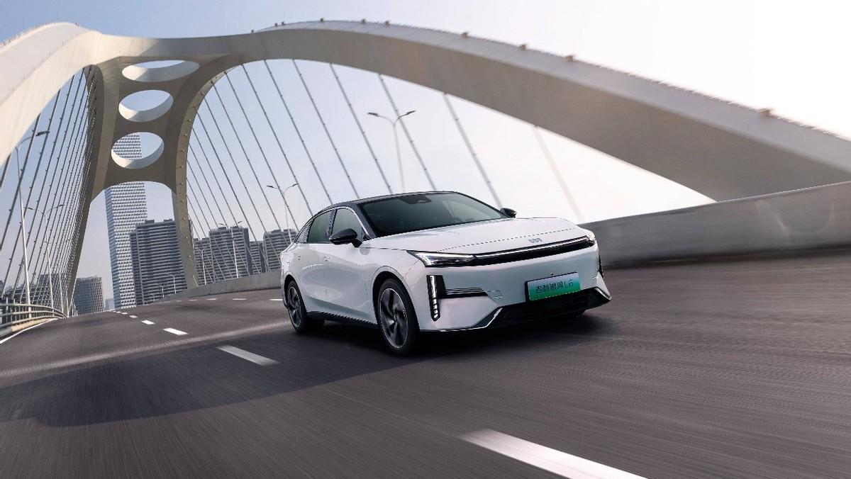 五款10万元级插混轿车,最高降幅2.3万元