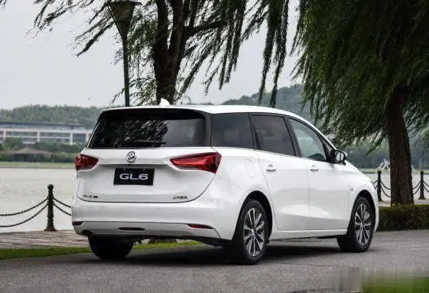 7.98万?别克gl6是一款被三缸耽误的mpv!
