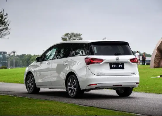 7.98万?别克gl6是一款被三缸耽误的mpv!