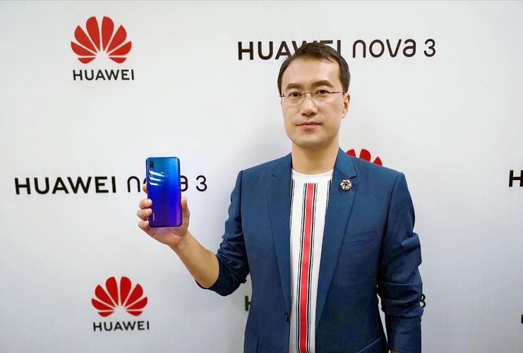 余承东卸任华为终端ceo,保留董事长职位,正常调整专心造车?