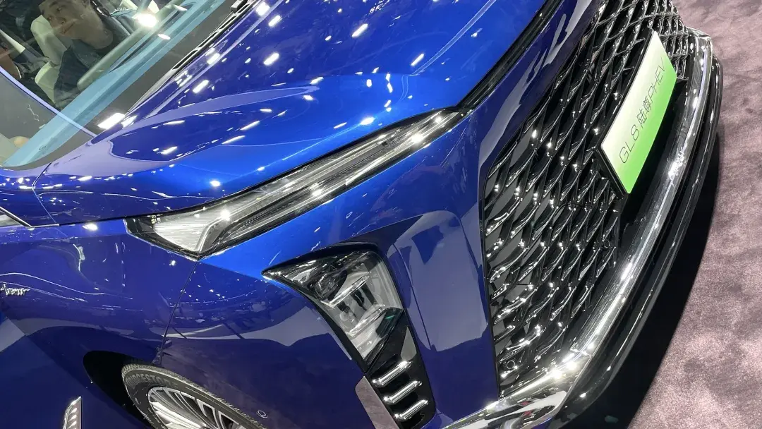 别克gl8 phev和丰田赛那,谁才是35万中大型mpv最优选?