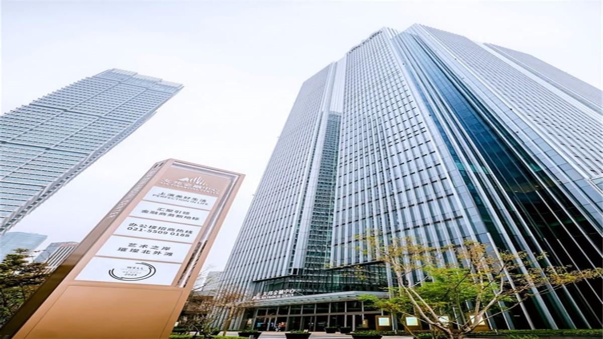 华为mate70首发纯血鸿蒙:流畅度爆表安卓三倍,iphone地位动摇?