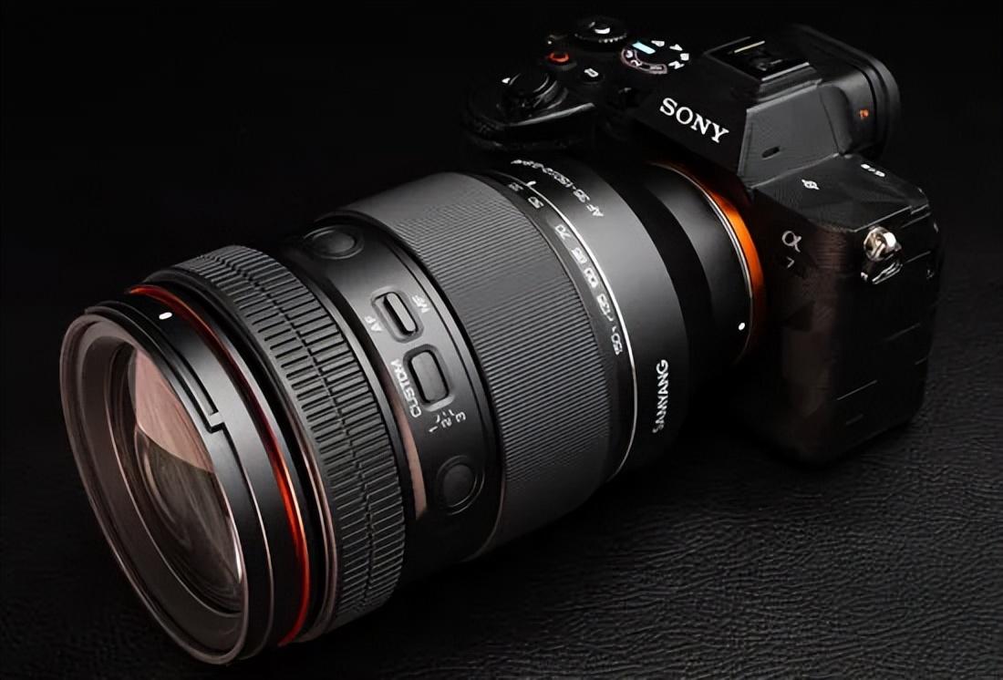 机闻速递:eos r1机身疑似曝光,松下s9 pk索尼a7c ii
