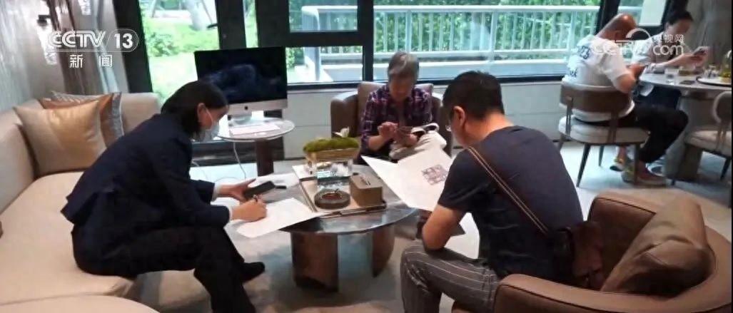 楼市新政看变化,人流多了信心强了,政策“组合拳”持续发力显效