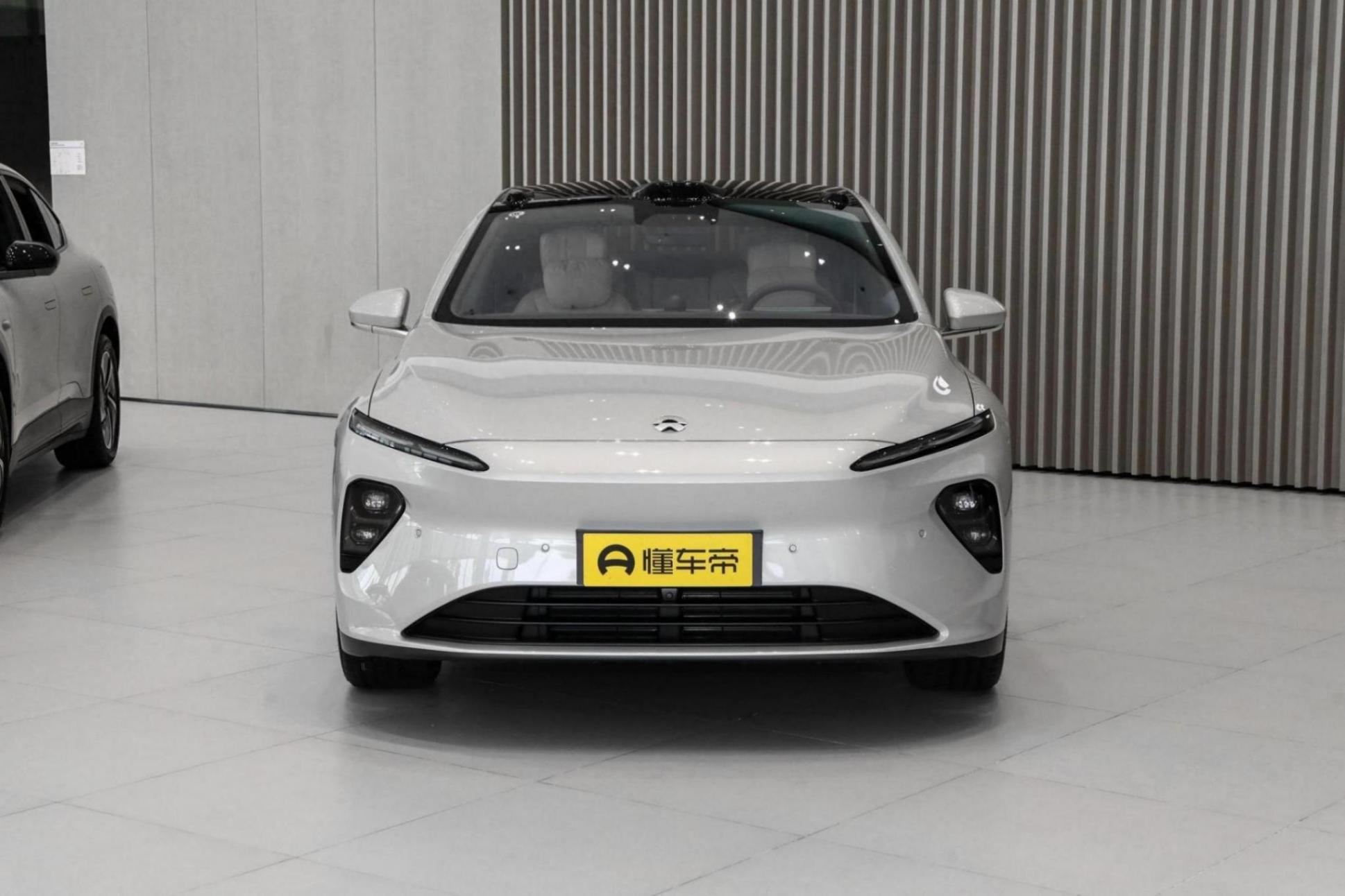 详解蔚来et7,定位中大型轿车,配双电机驱动,值得买吗?