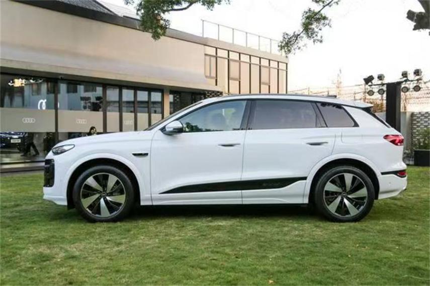 800v平台打造,搭载华为智驾 107度电池,奥迪q6l e-tron现身